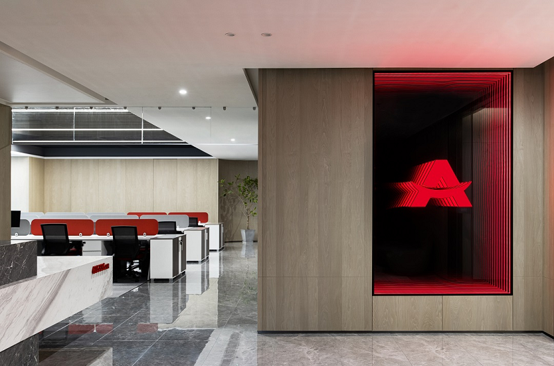 帥豐全屋定制案例| 經(jīng)典木紋 極簡主義——定義辦公空間的平衡美學(xué)