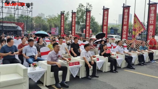 帥豐集成灶鄭州九店齊開，燃爆終端勢不可擋！