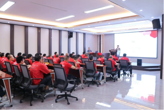 敢為爭(zhēng)先 榜樣前行 |帥豐電器召開現(xiàn)場(chǎng)管理月度總結(jié)與表彰會(huì) 敢為爭(zhēng)先 榜樣前行 |帥豐電器召開現(xiàn)場(chǎng)管理月度總結(jié)與表彰會(huì)