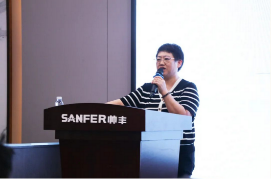 敢為爭(zhēng)先 榜樣前行 |帥豐電器召開現(xiàn)場(chǎng)管理月度總結(jié)與表彰會(huì) 敢為爭(zhēng)先 榜樣前行 |帥豐電器召開現(xiàn)場(chǎng)管理月度總結(jié)與表彰會(huì)