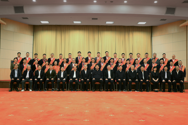 帥豐電器董事長(zhǎng)商若云女士榮獲“浙江省優(yōu)秀企業(yè)家”稱號(hào)